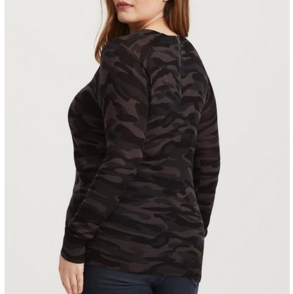 Torrid camo lightweight sweater top sz 10 Knit long sleeve punk Edgy 💖2/$30 - Picture 1 of 17